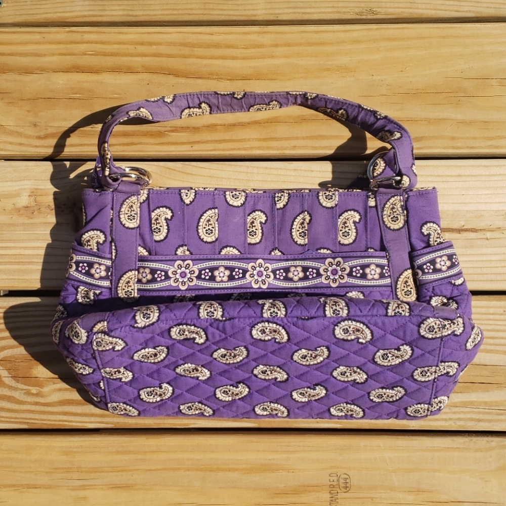 Vera Bradley tote with pocketd